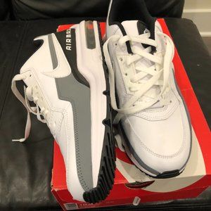 Nike Air Max Essential Size 10.5 white/grey/black